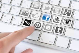 Μέσα κοινωνικής δικτύωσης – Facebook